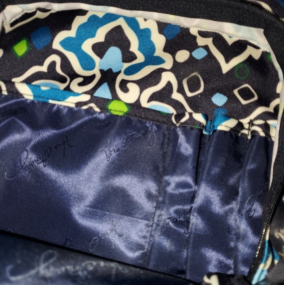 Backpack - Picture 4 of 7